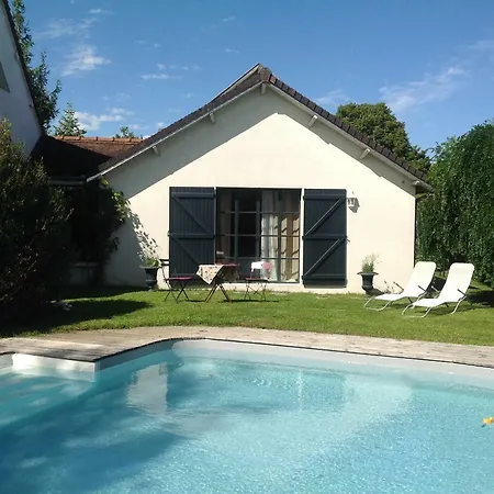 Chez Marie Et Nicolas B&B 부셰레